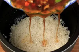 自从知道米饭可以这样煮，我家一周至少做3次，不吃撑都停不下嘴