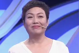 门当户对：阿姨55岁了，竟没结过婚，一亮嗓音惊艳了！视频封面