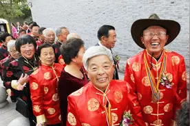 社保缴费基数又一次下调，怎么样才能靠谱养老？视频封面