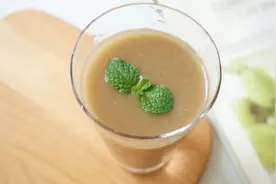 绿豆汤这样做，10几分钟就煮好，出沙还不变色视频封面