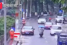 找到了！母子二人落水，这三位救人英雄找到了视频封面