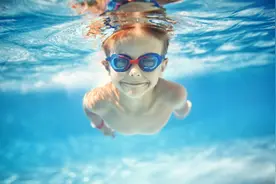 终于有答案了，游泳时可以戴隐形眼镜吗？