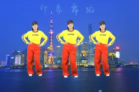 点击率超高的一首英文歌曲《孤独》被大妈改编成广场舞，真是完美