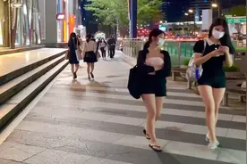 晚上来韩国这条街，仿佛置身在深圳街头，到处灯光闪烁视频封面