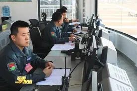 多维度培养 加速飞行员向指挥员升级视频封面