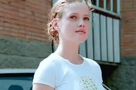 漂亮孙女被人欺负，硬核爷爷挺身而出！视频封面