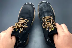 绒面鞋脏了难清理，教你清洁妙招，不用水洗不用晒，洗完就能穿上视频封面
