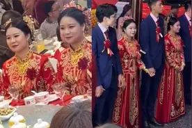 三胞胎姐妹同天举行婚礼，三喜临门新郎们乐开花：家里是拆迁户！视频封面