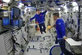2分钟解锁航天员太空生活的精彩时刻视频封面