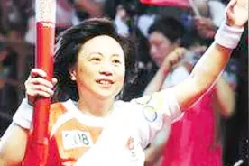 中国奥运冠军吴小璇，退役后官升副处不满意，后举家定居美国