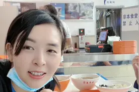 记录我在医院陪护外婆的日常，彼此相伴，感觉时间都慢下来了视频封面