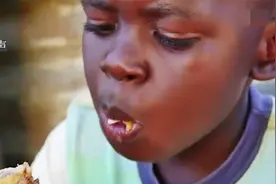 非洲8兄妹人生中第一次吃鸡肉，第一次看电视视频封面