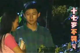 女孩鼓起勇气表白，学霸却写了一张拒绝的纸条，初恋最后无疾而终视频封面