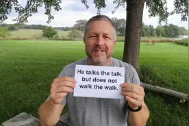 英语短语 | talk the talk, walk the walk & all walks of life