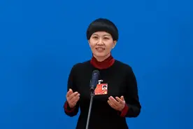 刘希娅代表：“双减”不是减成绩和质量 而是让教育回归本质视频封面
