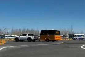 C6驾驶证，满足大家驾驶房车出行需求，北京首位驾驶员通过C6考试