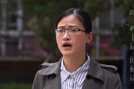 “贫困村”变“示范村”，离不开这“鸡书记”，他带乡亲增收致富视频封面