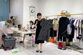 小个子微胖美女怎么穿显瘦？试试这三款连衣裙，时尚又遮肉视频封面