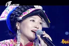 歌声融入美景，九寨沟导游一首《神奇的九寨》，开口全场都醉了视频封面