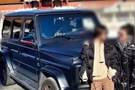 女子开奔驰进故宫追踪：网友不满官方回应，人民日报发文批评视频封面