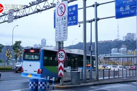 重庆错峰出行首日，拥堵明显改善，评论区留言你对错峰出行的感受视频封面