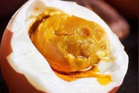 腌鸡蛋，万万不能只用盐！一个“土配方”，保证7天流油嘎嘎香