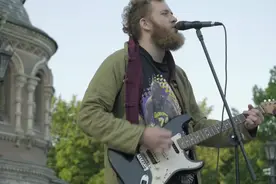 雷鬼乐鼻祖Bob Marley经典之作 小伙吉他激情弹唱No Woman No Cry