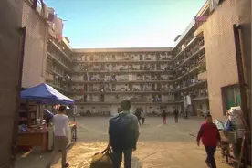 穷小伙到亿万富翁的创业历程视频封面