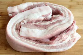 五花肉这样做太好吃了，不加一滴油不加一滴水，出锅连汤汁都不剩