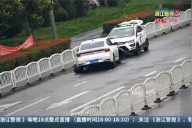 轿车“蛇形”走位撞护栏 交警调查还原事故真相视频封面
