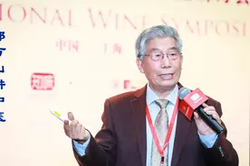 念“几几”“叔叔”都不对，郝万山给出终极解答，应该念“紧紧”视频封面