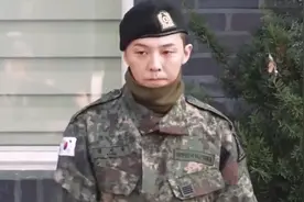 王者归来！权志龙退伍强势回归，网友：比以前更帅