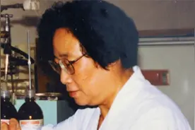 从三无科学家到诺奖得主，中国有1600多位院士，却只有一个屠呦呦视频封面