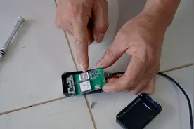 电动车定位器里面有什么？是什么工作原理？带你拆开一探究竟！视频封面