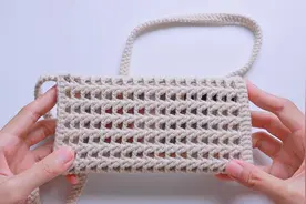 钩针镂空花样手机包，长针交叉针花样，钩法简单，轻便实用