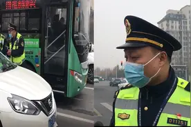 郑州一男子“双证”全无跑网约车被查：车辆暂扣，罚款1万到3万视频封面