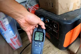 冬子用专业仪器检测自己房车里的电磁辐射环境，看看影响智商吗视频封面