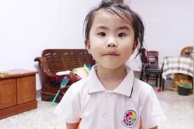 4岁双胞胎姐妹用“天才”造句，却造出很有“味道”的句子，真逗视频封面