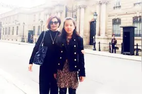 李咏女儿法图麦李晒美照心情大好，哈文点赞：酷妞周末好