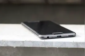 从3788元降至1758元，华为P30现货开卖，旧款旗舰现已沦为千元机视频封面