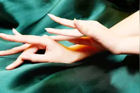 揭秘手模的日常，拥有一双美手到底是一种怎样的体验！