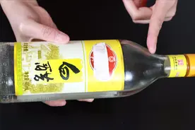 白醋只拿来调味太可惜，教你6个大妙用，一年帮家里省下几百元视频封面