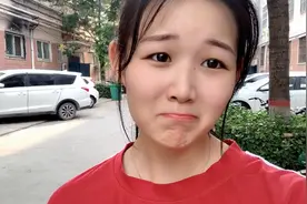 打工妹去应聘会计助理，出门连妆都不敢化，这是有多怕应聘不上？视频封面