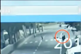 “老年代步车”上路属违法:除扣车、罚款外,情节严重还可能被拘留视频封面