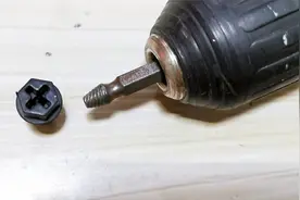 螺丝帽拧成圆形了，螺丝上不进去也取不出来怎么办？教你轻松解决