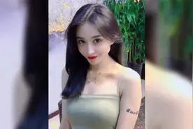 美女老板喜欢穿着黑丝来上班，搞得我都没心思上班了啊视频封面