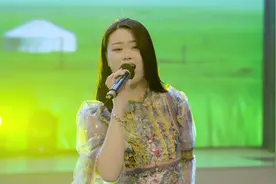 美女飞扬一首《套马杆》唱出草原爱情，朗朗上口太好听了视频封面