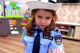 邻居声音太吵了,小女孩想办法,她能解决吗视频封面