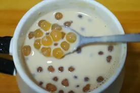 教你自制西米奶茶，香味浓郁零添加，比奶茶店的还好喝哦