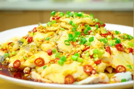 厨师长分享口水鱼的正确做法，鲜香滑嫩又解馋，吃一次记一辈子